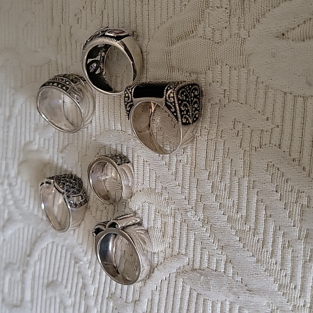 6- Rings with Designs  & Sizes - Picture 12 of 12